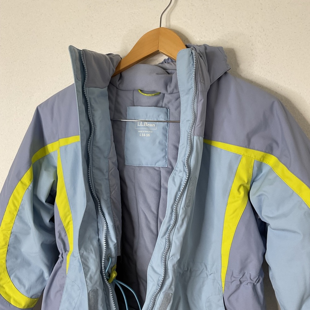 L.L. Bean Girls Blue Thinsulate Hooded Winter Jacket Outdoor Snow, Large 14/16 - Picture 6 of 16